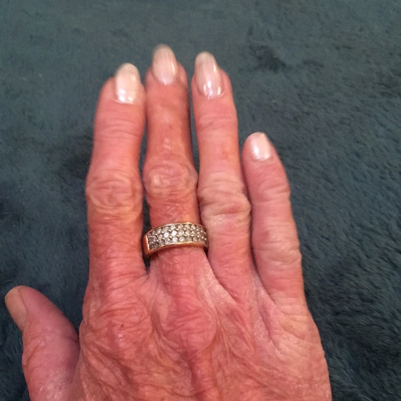 Ring - Picture 4 of 5